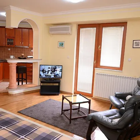 Apartment Exclusive