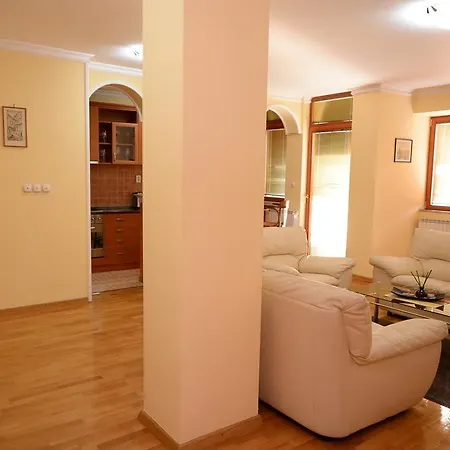 Exclusive Apartment *