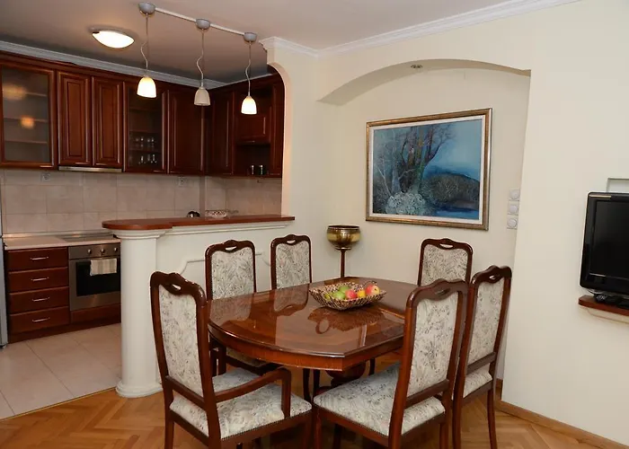 Exclusive Apartment *